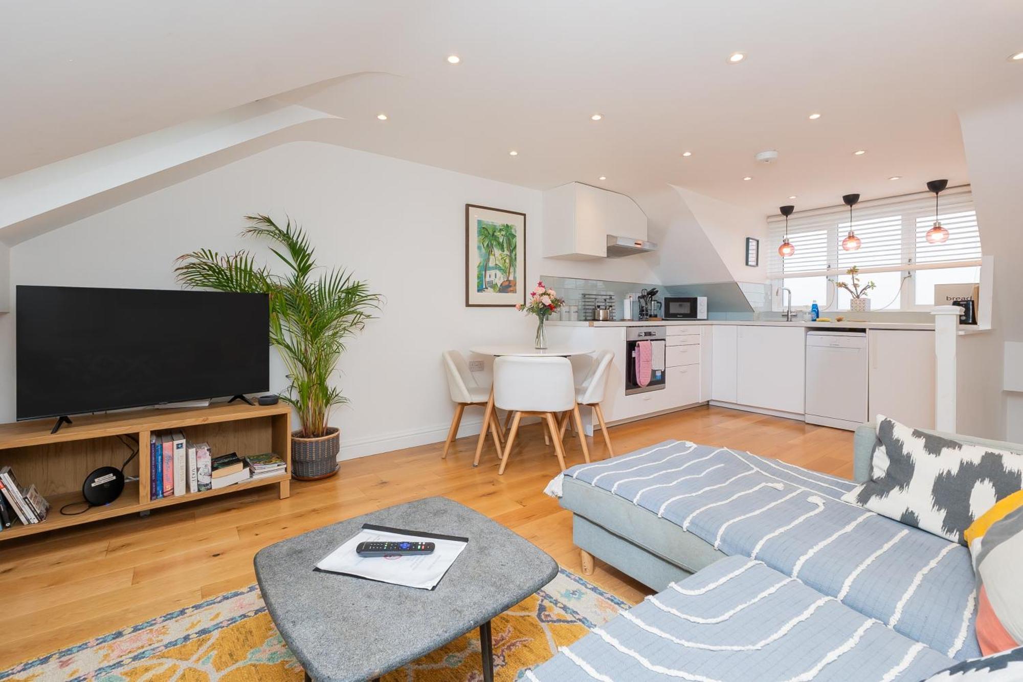 The Old Wire Factory - 2 Bed, Close To City Centre, Fast Wifi, Comfortable Home From Home Bristol Exterior photo